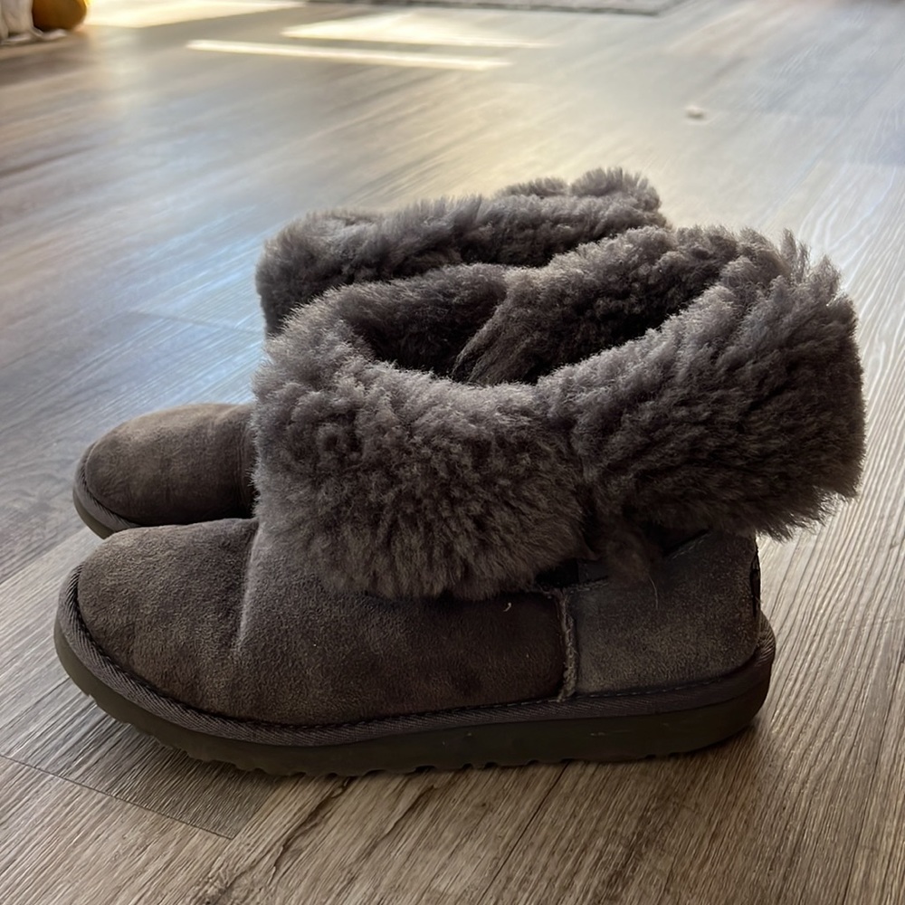 Grey Bailey Button Uggs - image 4